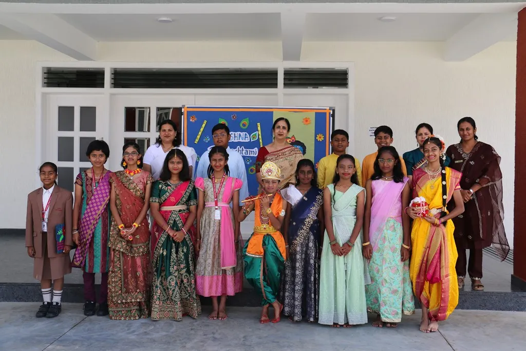 Grade 6b Little Krishna Magic 2026 Pic 1